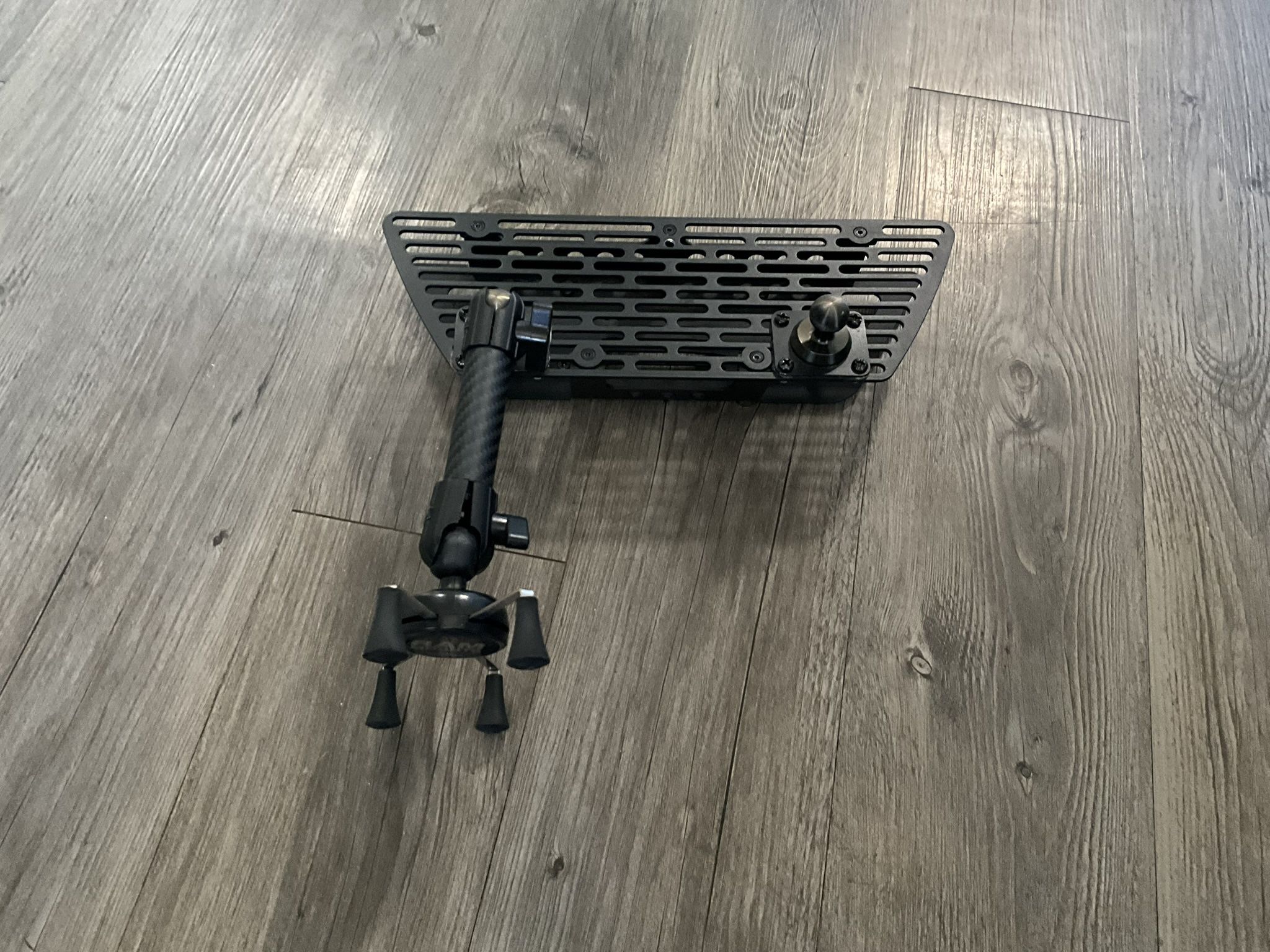Gmc Sierra And Silverado Dash Mount 2019+