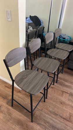 Set of 4 Bar Stools with Back