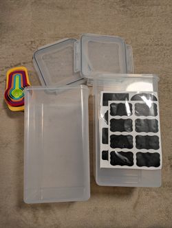 2pack- clear plastic storage containers with lids, for pantry organization, along with measuring cups and labels- **NEW**
