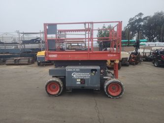 32-Foot Rough Terrain Scissor Lift