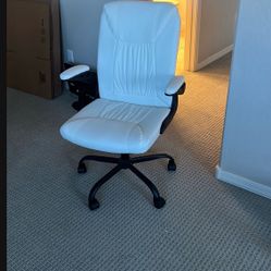 White Rolling Office Desk Chair 
