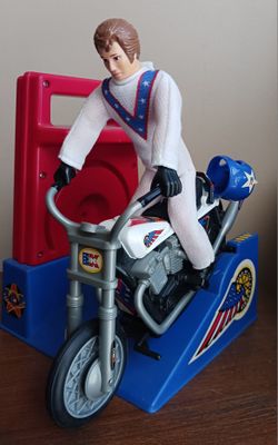 EVEL KNIEVEL  STUNT CYCLE / 1998 PLAYING MANITIS REISSUE 