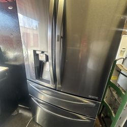LG 4 Door Black Stainless Steel Refrigerador Door In Door 