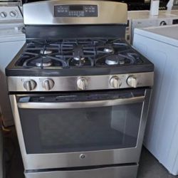 GE Gas Stove W/ 5 Burners 