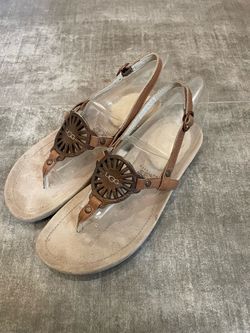 Ugg Ayden Circle Logo Leather Thong Sandals Size 6