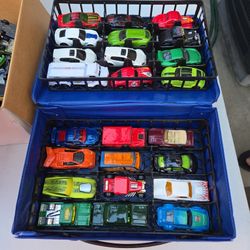 Hot Wheels 65 Cars And 1 Case