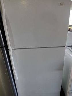 Whirlpool top and bottom apparment zide fridge fully functional