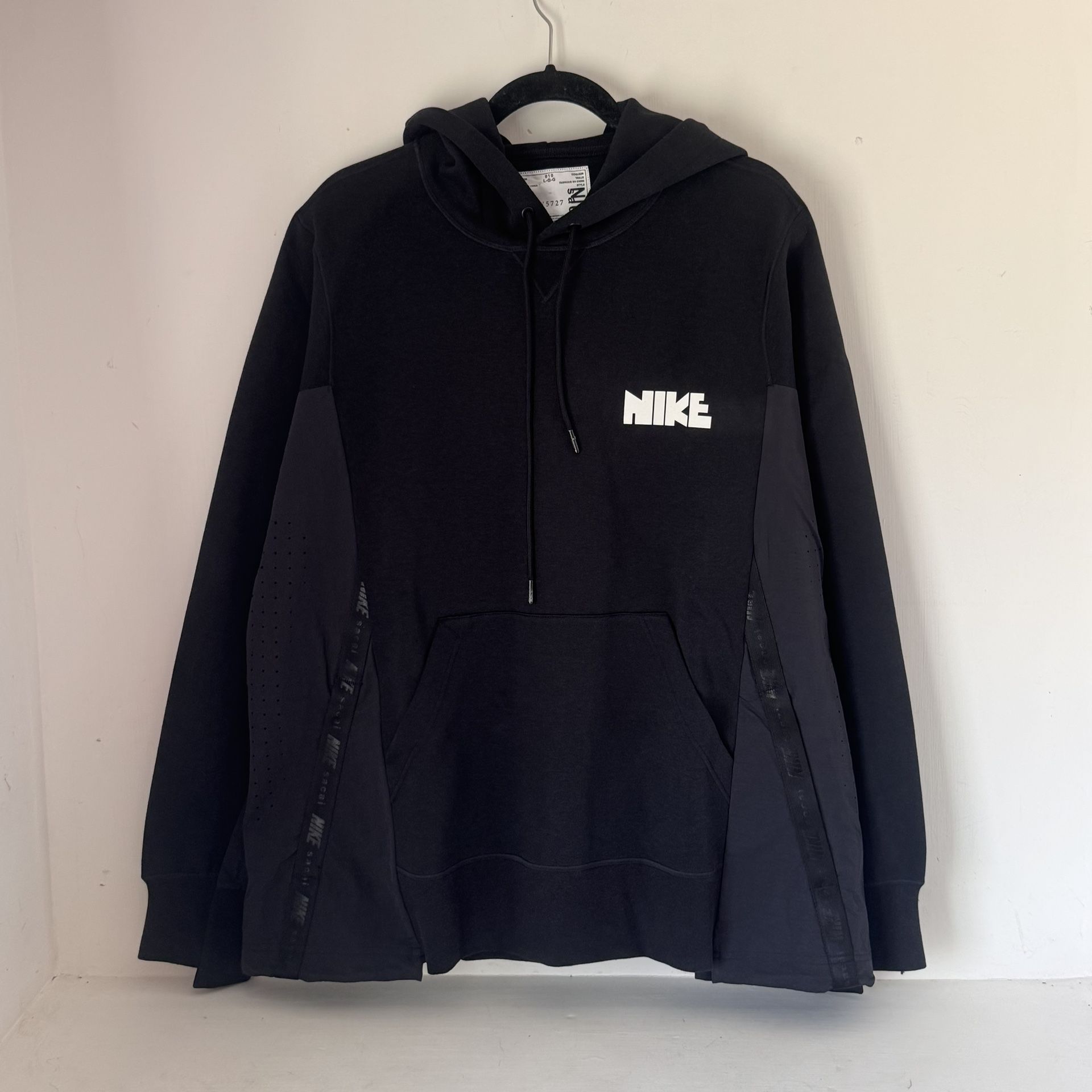 NWT Nike X SACAI Black Pullover Hoodie Sweatshirt Size XL Unisex CV5727-010