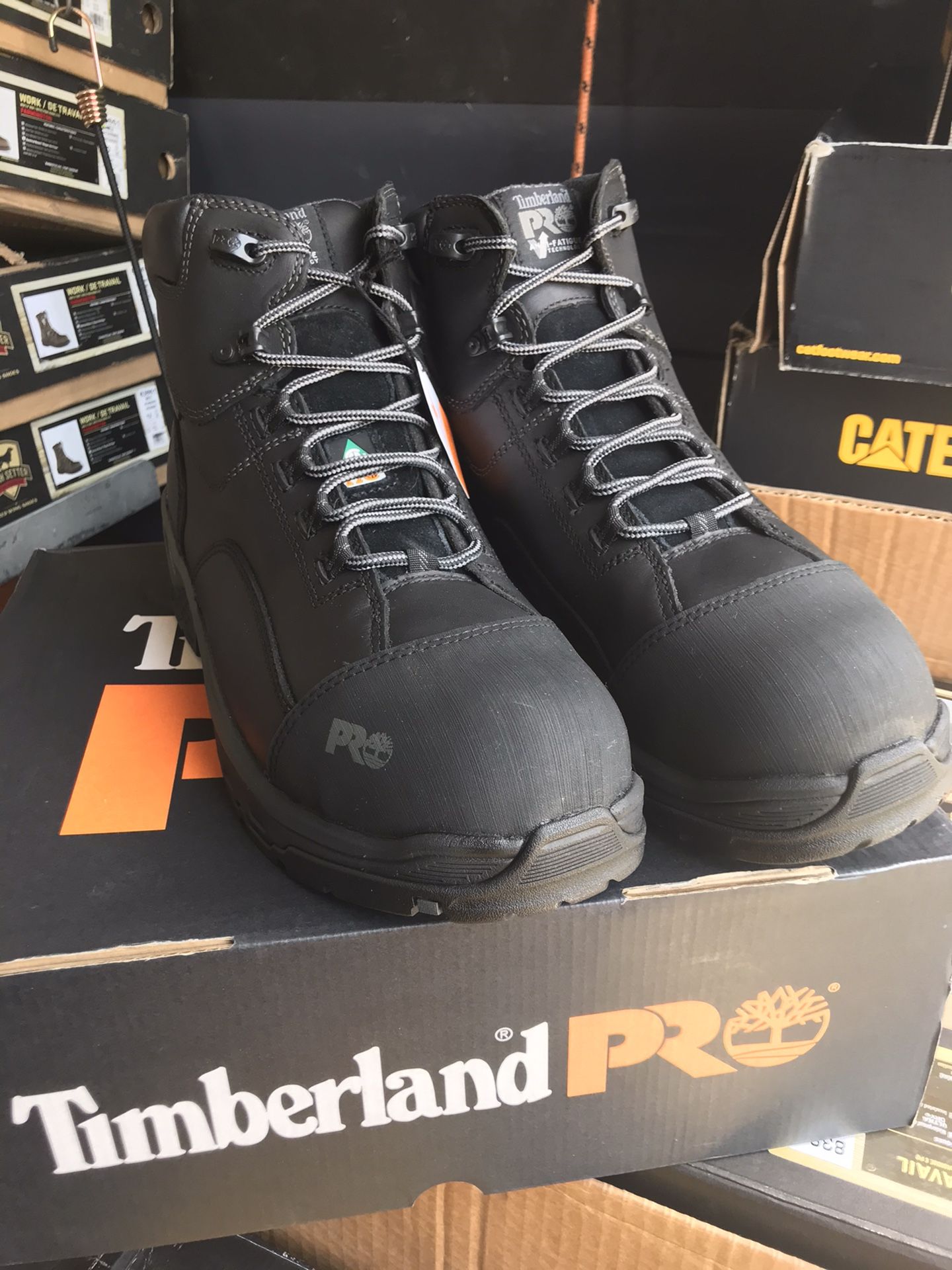 Timberland// work boots// steel toe//sizes available 11)