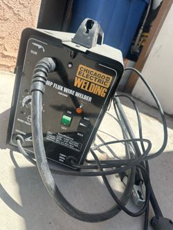 CHICAGO ELECTRIC Wire Feed Welder