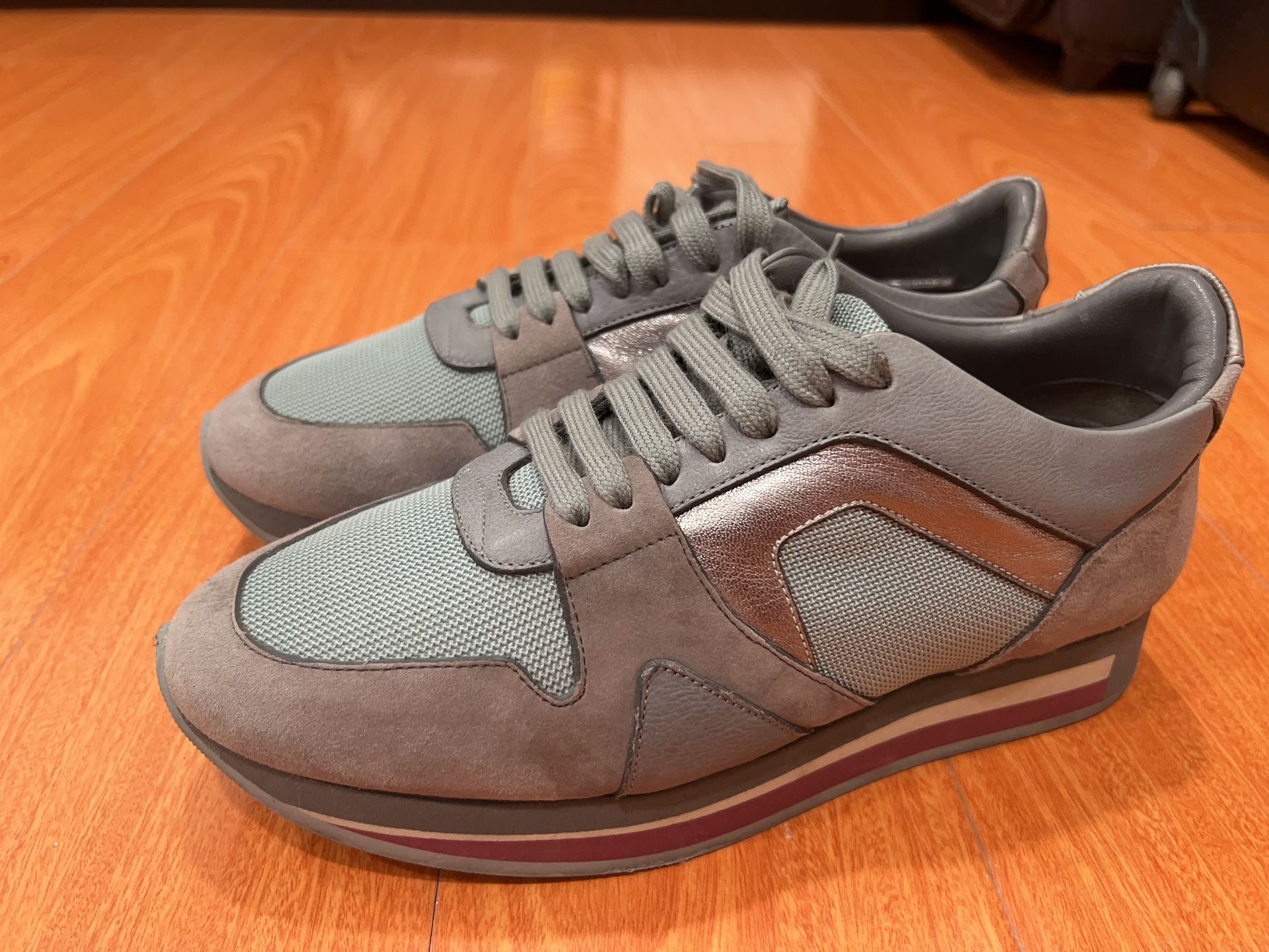 authentic Burberry shose