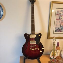 Gretsch G2655-P90 Streamliner Center Block Jr. Double-Cut P90 Electric Guitar - Claret Burst This double-cut semi-hollow's FideliSonic 90 pickups take