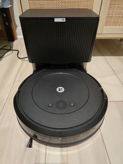 Roomba Self Cleaning Vacuum