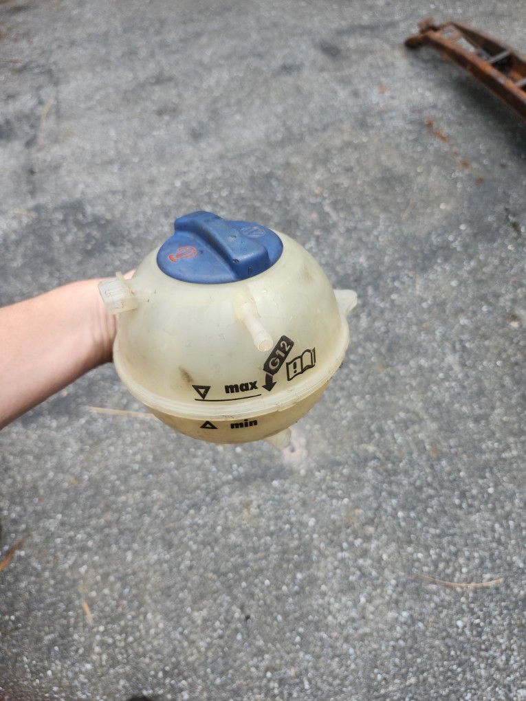 Oem Coolant Resiviour For 98 Jetta Tdi