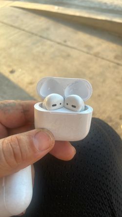 Apple AirPods 4