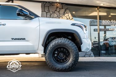 MR703 17x8.5 +35 Matte Black 6x139 