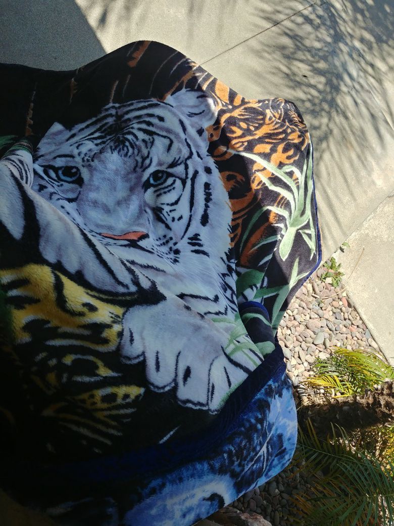 Mexican tiger blanket for Sale in Fontana, CA - OfferUp