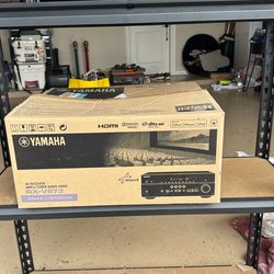 Yamaha RX-V673