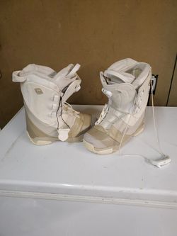 Salomon F22 Snowboard Boots Speed Lace Size 9 womens