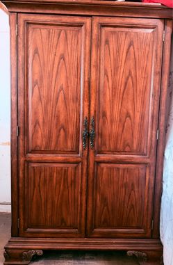Tv cabinet