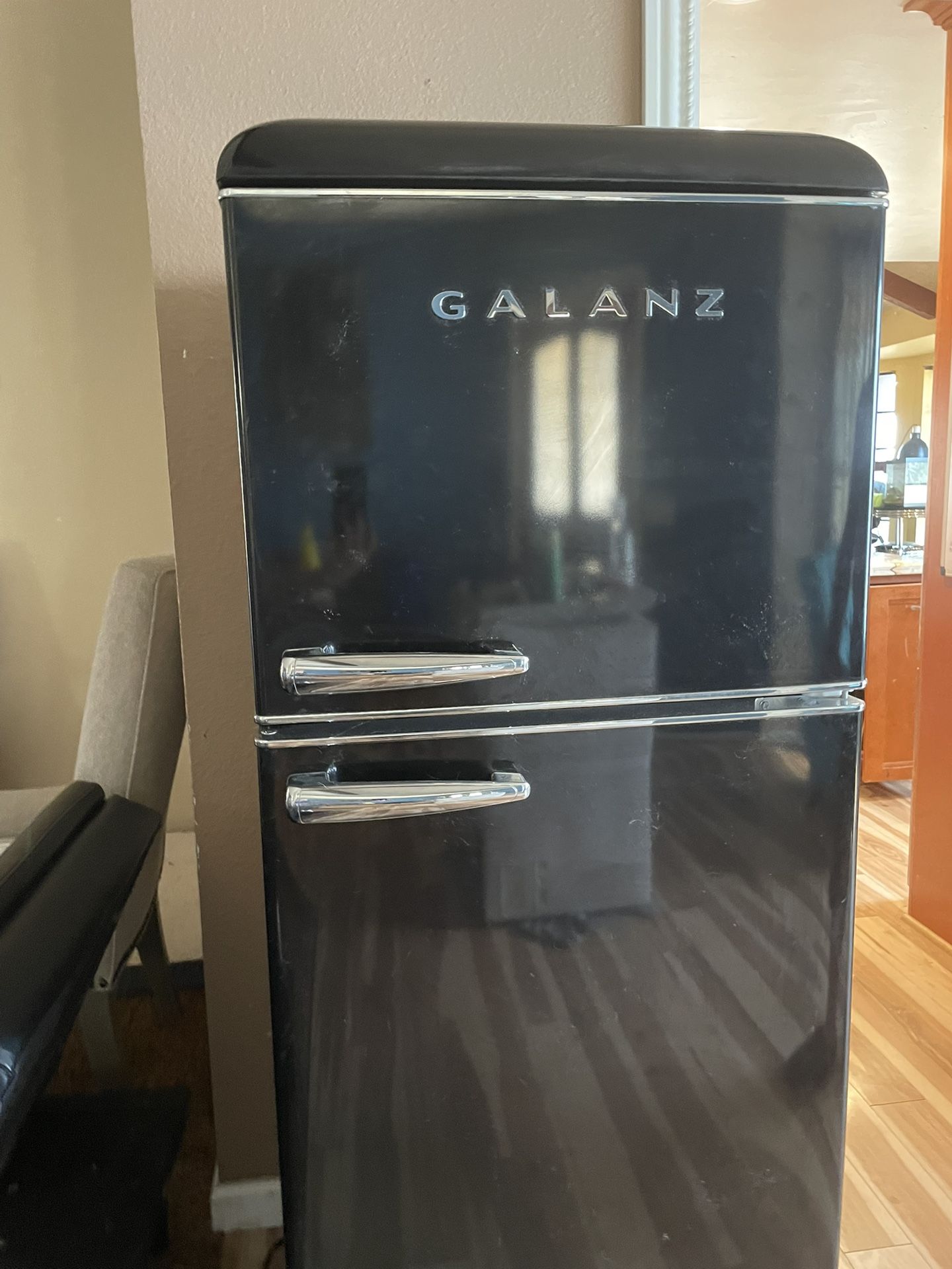 Galaz Black Refrigerator