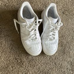 Man Nike Tennis Shoes 