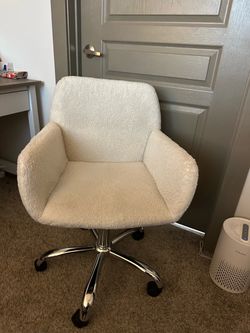 Comfy desk chair white