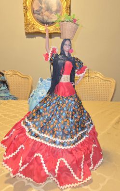 Vintage 1960s Marin Chiclana Spanish 20" Doll.