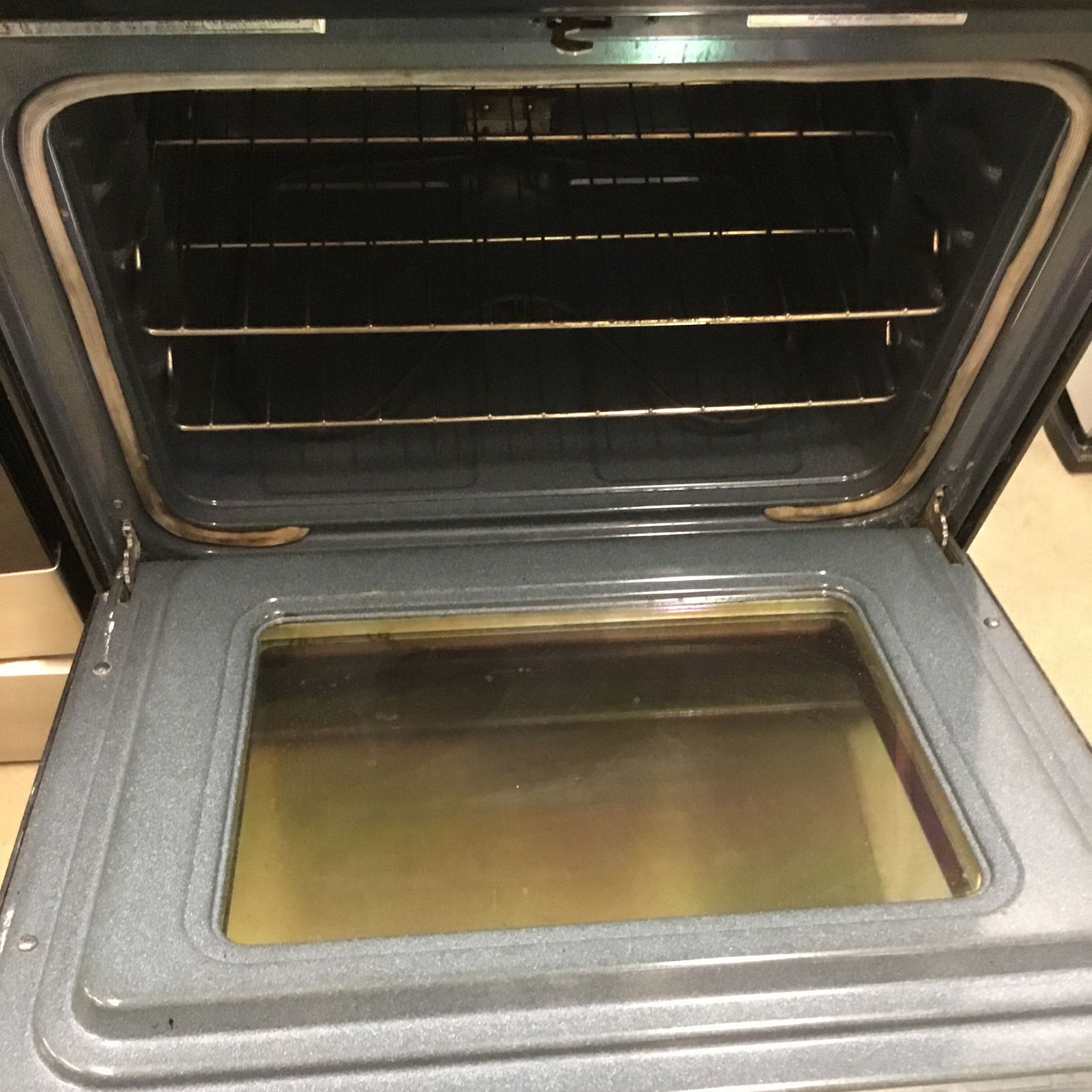 Whirlpool 4 Burners Electric Stove for Sale in Indianapolis, IN - OfferUp