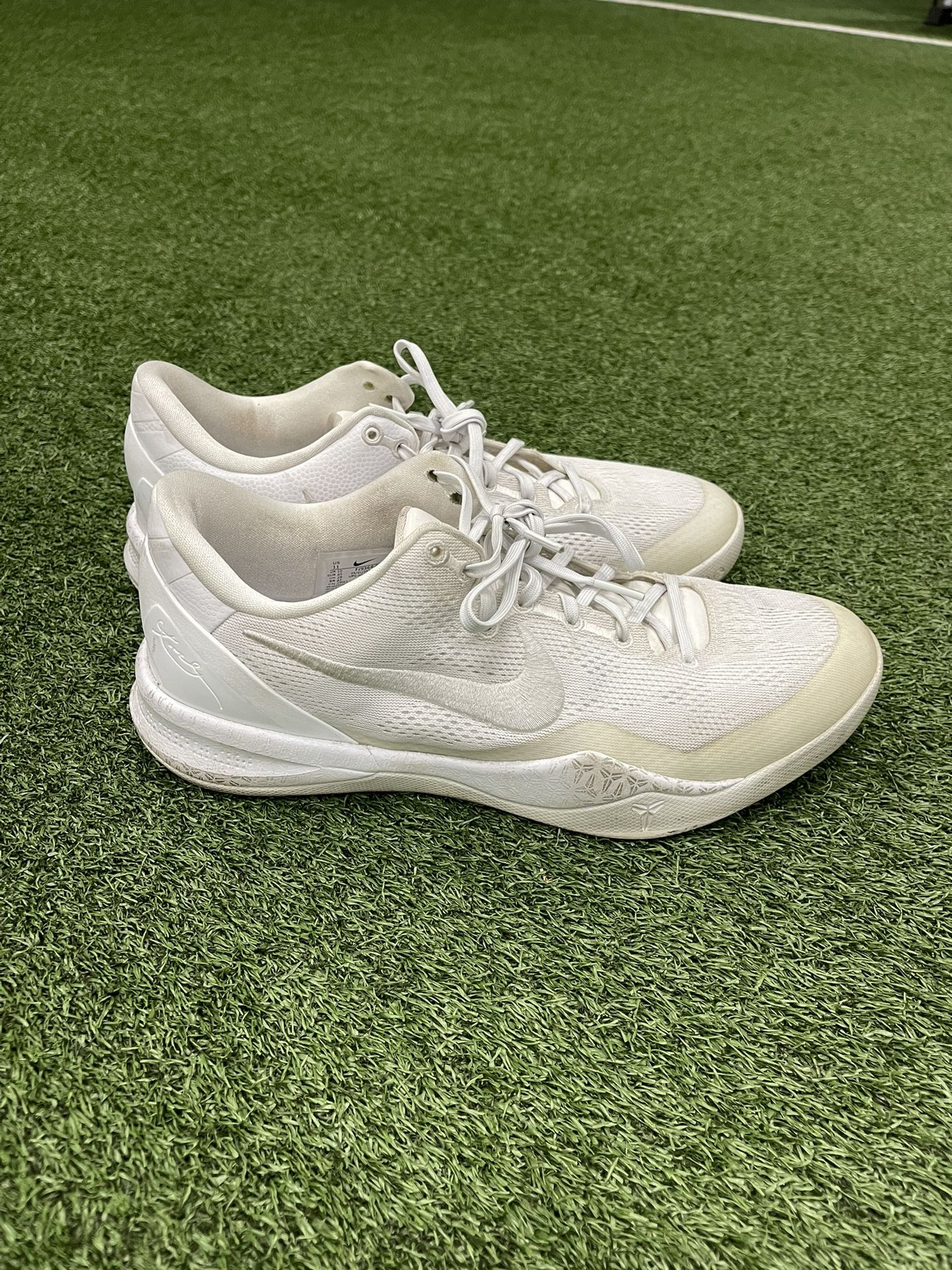 Men’s Nike Kobes Triple White