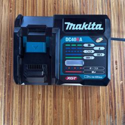 Makita 40v Rapid Charger DC40RA