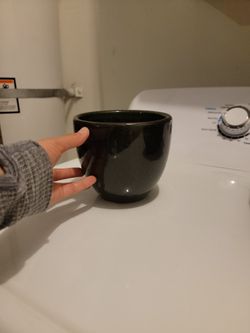 Small Flower Pot With Drainage Hole