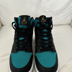 Nike Air Jordan Sneakers Black & Teal New Women’s Shoes 7.5