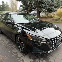 2023 Nissan Altima SR