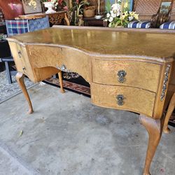 Antique Dressing Table / Vanity