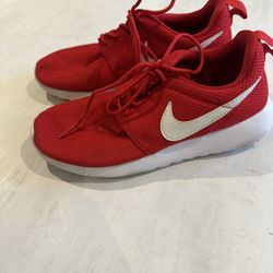 Kids Red Nike Roshe
