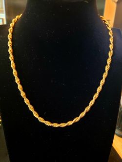 Anne Klein gold tone rope chain necklace. 17 in.