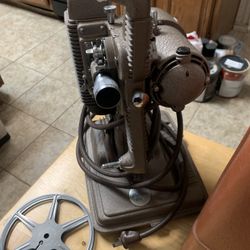 Vintage Revere Model 85 8mm Film Projector And Case