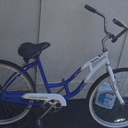 Schwinn Typhoon Ladies Cruiser