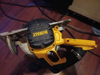 DEWALT 36V CIRCULAR SAW 30.00