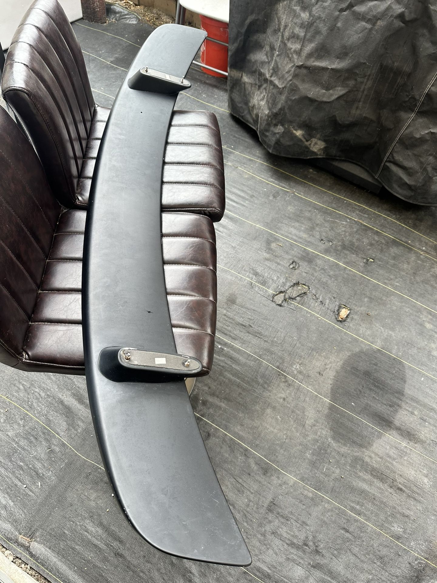 car spoiler