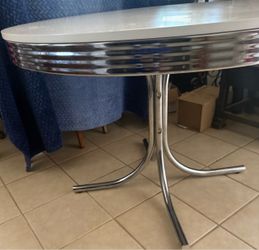 Retro table