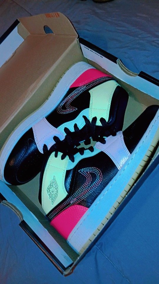 Air Jordan's 1 Mid Se Gs