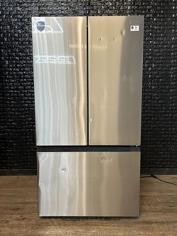 MIDEA REFRIGERATOR w/WARRANTY! R3428A