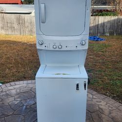 GE SPACESAVER WASHER AND DRYER 
