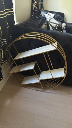 Gold art piece