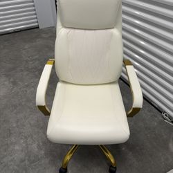 White & Gold Executive Office Chair – Modern Luxury Style