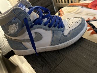 Jordan 1 Hyper Royal