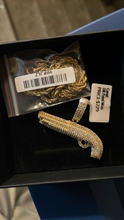 Moissanite Gold Pendant