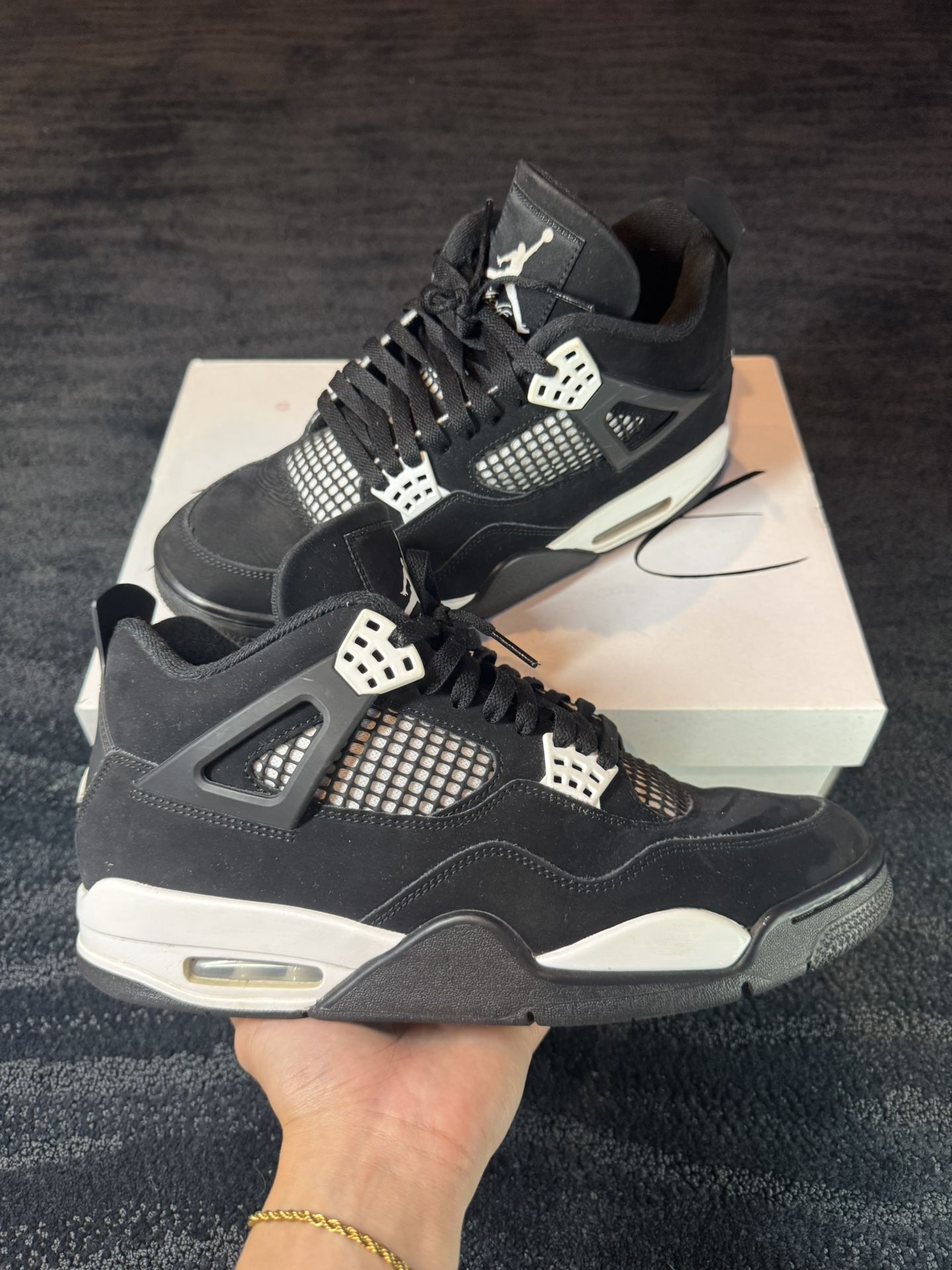 Jordan 4 Retro White Thunder
